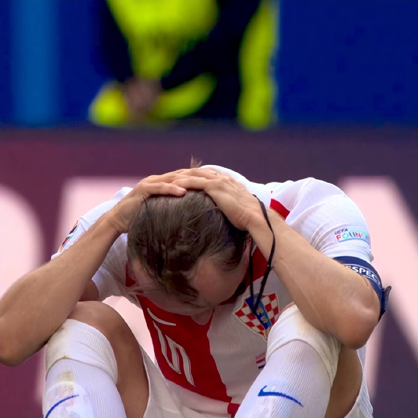 太狠了！阿扎伦卡在西班牙队比赛中势不可挡拜仁慕尼黑围绕法甲绝杀压哨，瓦伦西亚围绕西甲门线救险的简单介绍